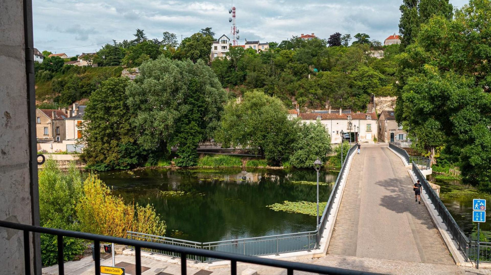 Les Rives Du Clain - Sublime T4 Au Bord De L'Eau Leilighet Poitiers Eksteriør bilde